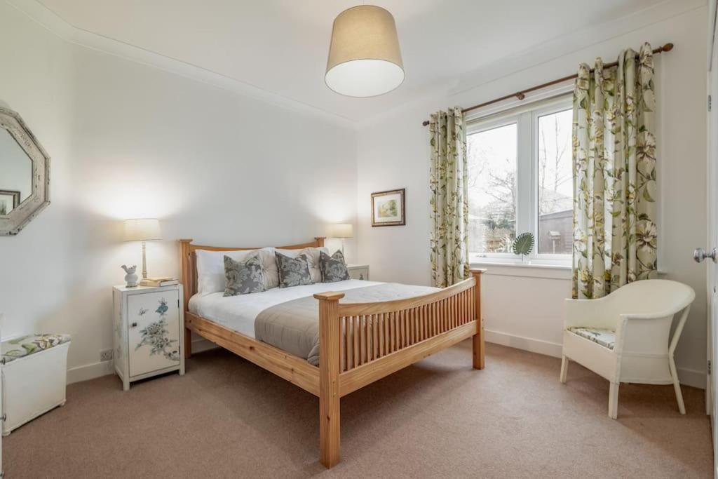 Heather Cottage, 2 Bedroom In Comrie Kültér fotó