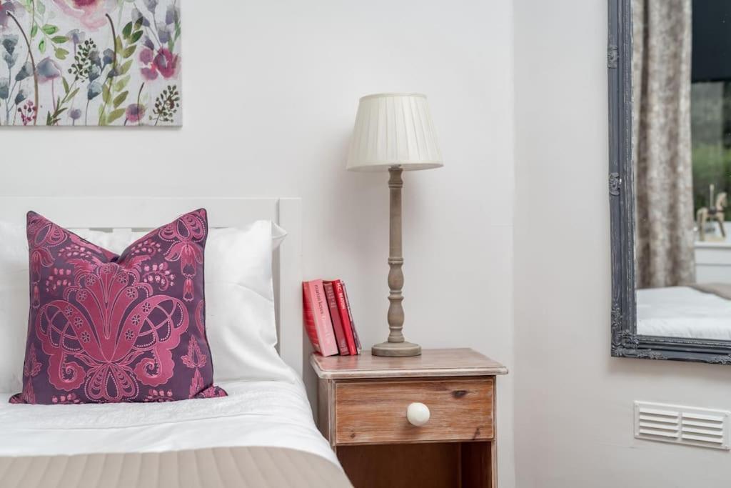 Heather Cottage, 2 Bedroom In Comrie Kültér fotó