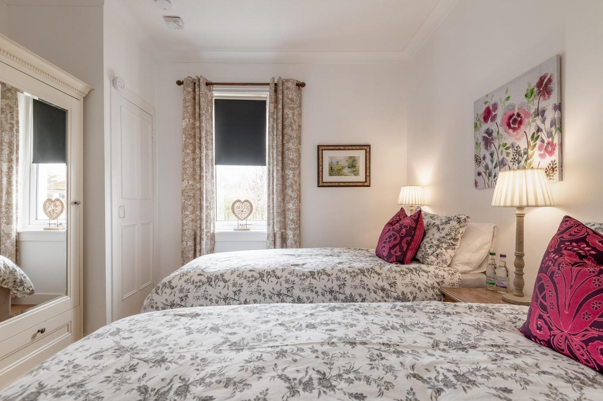 Heather Cottage, 2 Bedroom In Comrie Kültér fotó